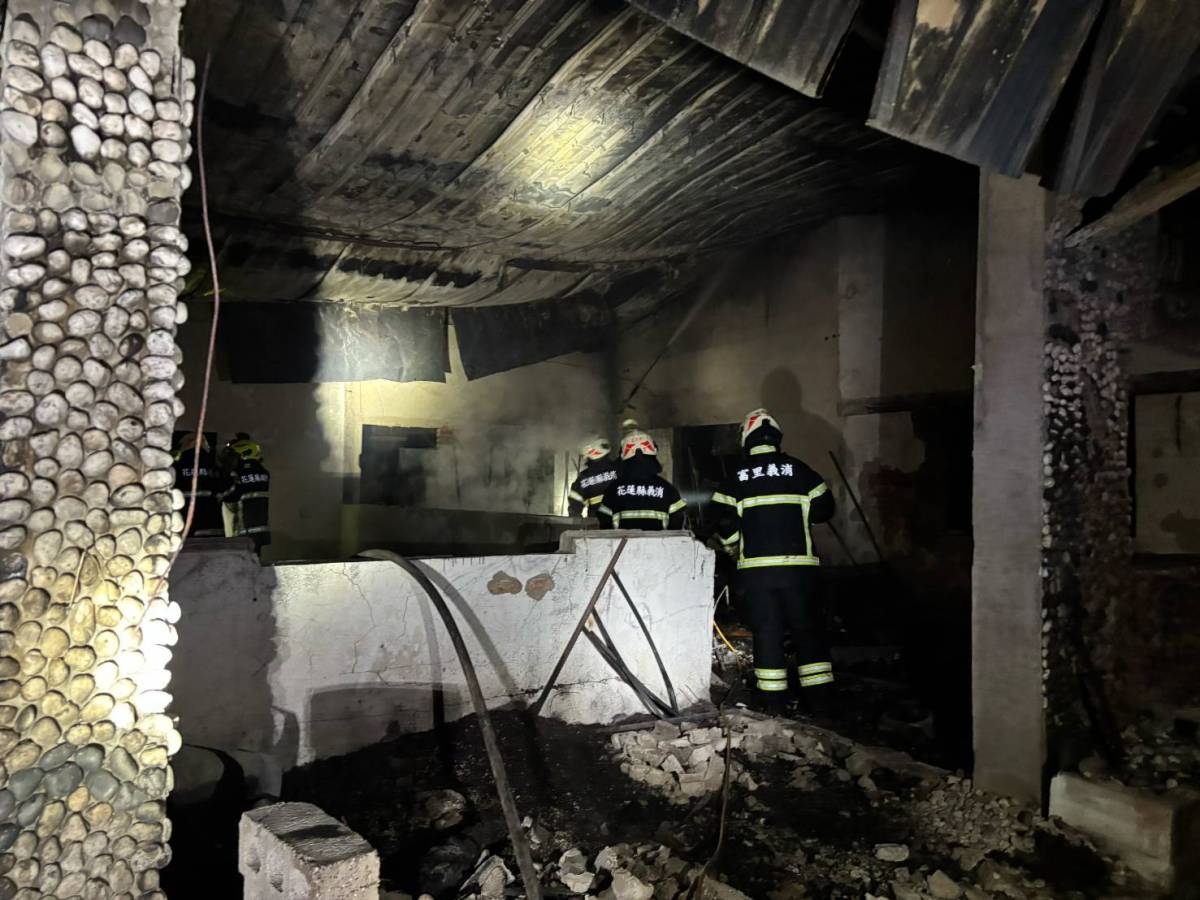 玉里赤科山生態農場火警  龔文俊春節前夕關懷受災戶並先行墊付救助金